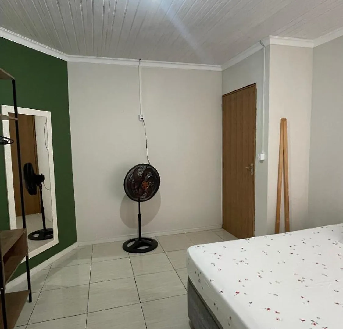 Quarto Casal Em Casa Compartilhada Itajaí Homestay szállás
